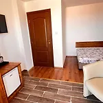 Πανσιόν Stefi Σωζόπολη